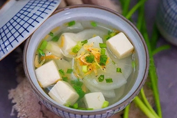白萝卜炖豆腐